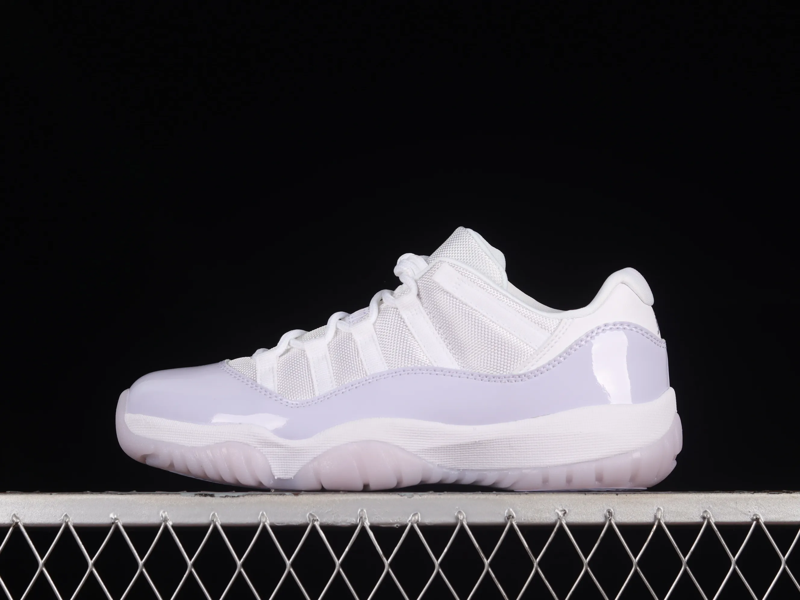 All categories Air Jordan Jordan series basketball shoes Air Jordan 11 F version Air Jordan 11 Low "Pure Violet" AJ11 Joe 11 Violet AH7860-101